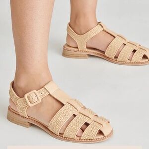 Dolce Vita Raffia Fisherman Sandals Size 8.5